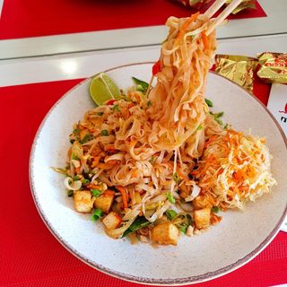 Pad Thai krewetki królewskie 
