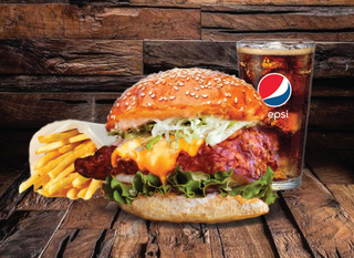 Burger de vita + Burger de pui +2 cartofi pai si 2 băutură la alegere