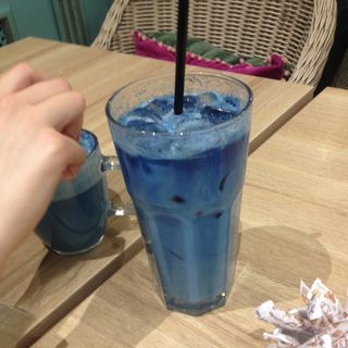 Холодна блакитна матча лате 350мл