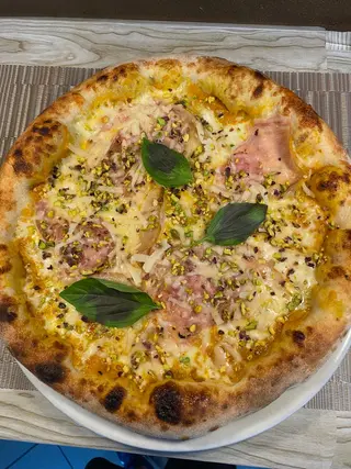 Pizza gustosa 