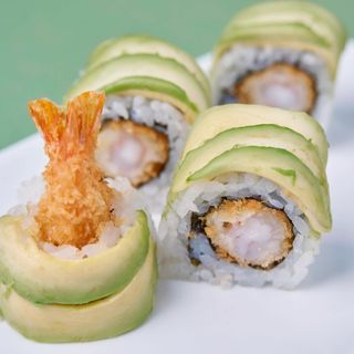 Maki camarão abacate