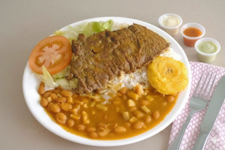 Arroz Con Frijoles Y Ternera