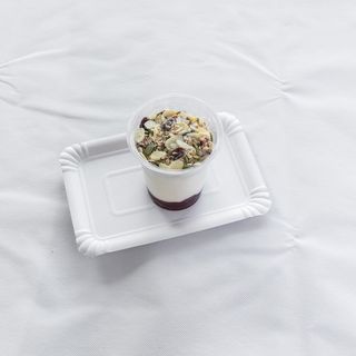 Yogurt Con Muesli Y Mermelada (250 G.)