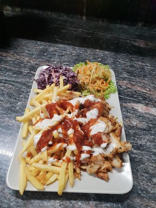 Gyros z frytkami