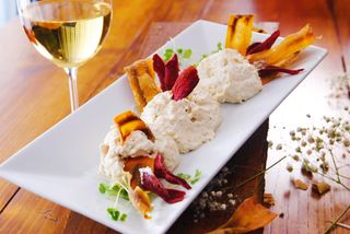 Лучен дип с чипс от зеленчуци и "Падринка" (200г)