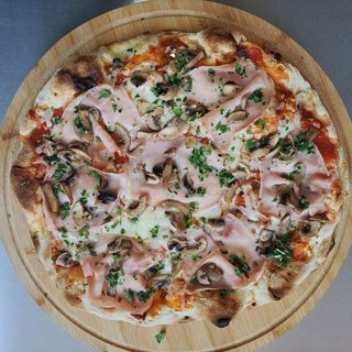 პიცა ლორით და სოკოთი