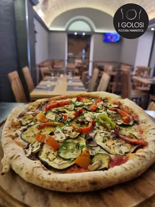 ● Pizza Ortolana