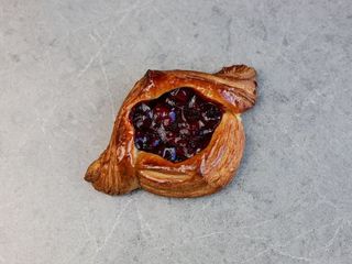 Даніш з вишнею (120g)