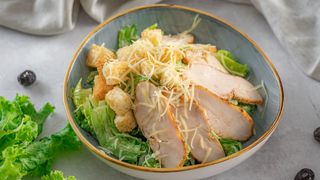 Салат "Цезарь" с курицей (250 гр.)