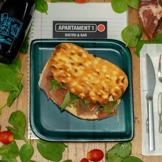 Sandwich italian cu prosciutto crudo