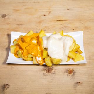 Patatas Bravas Clásicas