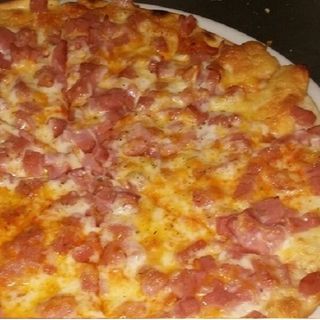 Pizza prosciutto (mediana)