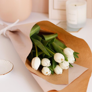 10 tulipanes blancos 