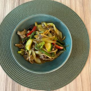 Danie z wieprzowiny w sosie słodko-kwaśnym 500g