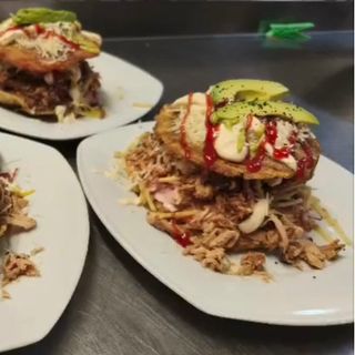 Patacon Clasico con pollo
