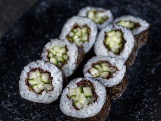 Огірок макі