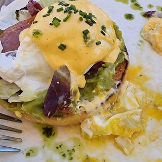 Huevos Benedict