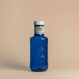 Agua mineral natural