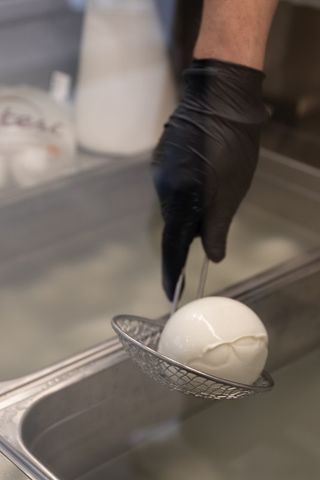 Mozzarella di bufala campana D.O.P 250 g