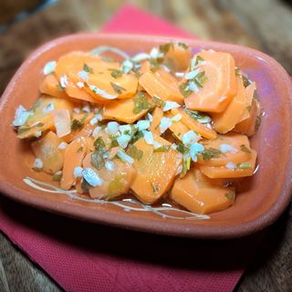 Šargarepa pikantna salata 150g