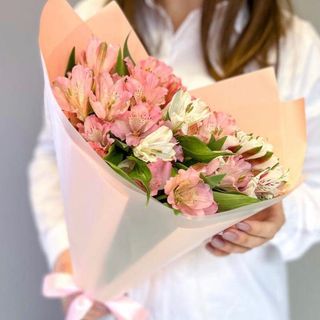 Букет із 11 альстромерій мікс