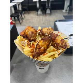 Patatas Con Alitas BBQ