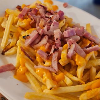 BACON CHEDDAR FRIES