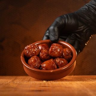 Dados de chorizo picante