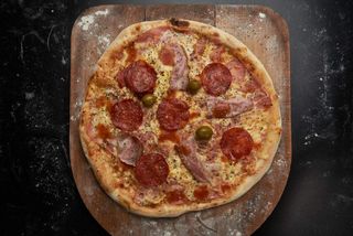 Pizza Diavola 32cm + Coca cola 0.33l