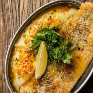 Рибний шніцель з картопляним пюре