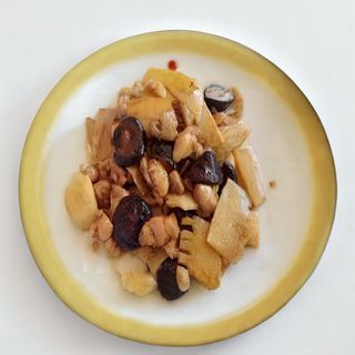 334. Pollo Con Bambú Y Setas