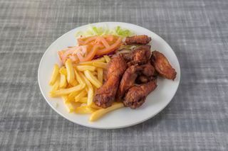 Alitas Kebab Con Patata Frita
