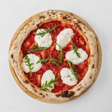 Пицца со страчателлой