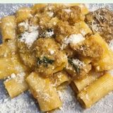 RIGATONI ALLA GENOVESE 