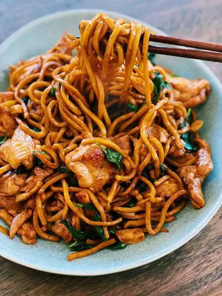 The Big Wok Special Noodles ✓ ✓ ✓ ✓ 