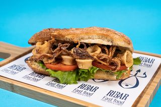 Sendvič pohovana lignja