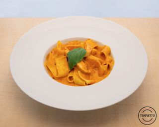 Pappardelle Pollo E Pesto Rosso