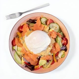 Salata cu somon afumat