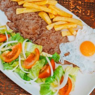 Filete De Ternera Con Huevo