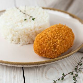 Рис з котлеткою по-київськи