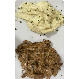  EMINCE DE BEAUF A LA CRÈME ET CHAMPIGNONS 