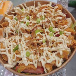 Menú papas locas con pollo