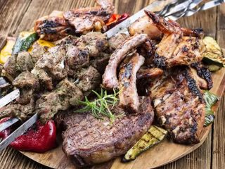 Балканска мешана скара (900г)