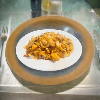 507.Три вида меса пържени с лук (800г)