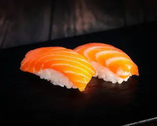 Nigiri De Salmón (2 uds.)