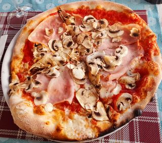 Pizza Prosciutto E Funghi (33 Cm.)