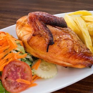 1/2 POLLO A LA BRASA AL CARBÓN COMPLETO