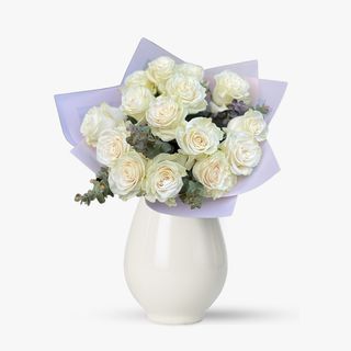Buchet de 15 trandafiri albi