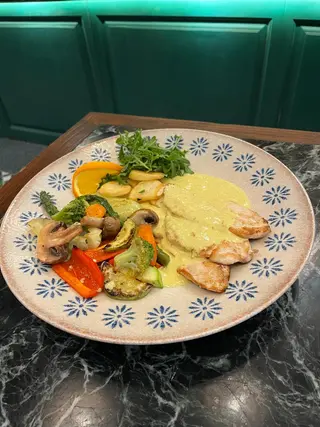 Pileći file u curry sosu