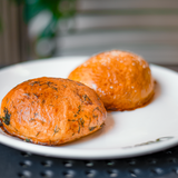 Bun with garlic / ფუნთუშები ნივრის